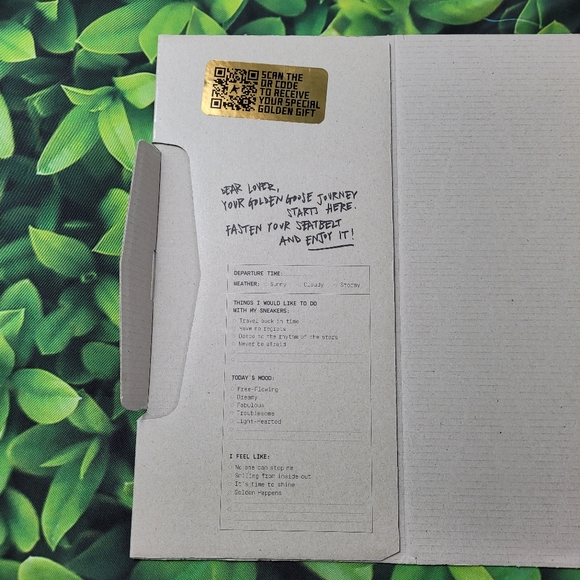 NIB Golden Goose Super-Star White Distressed Leather Low Top Sneakers size 38 - Picture 15 of 16